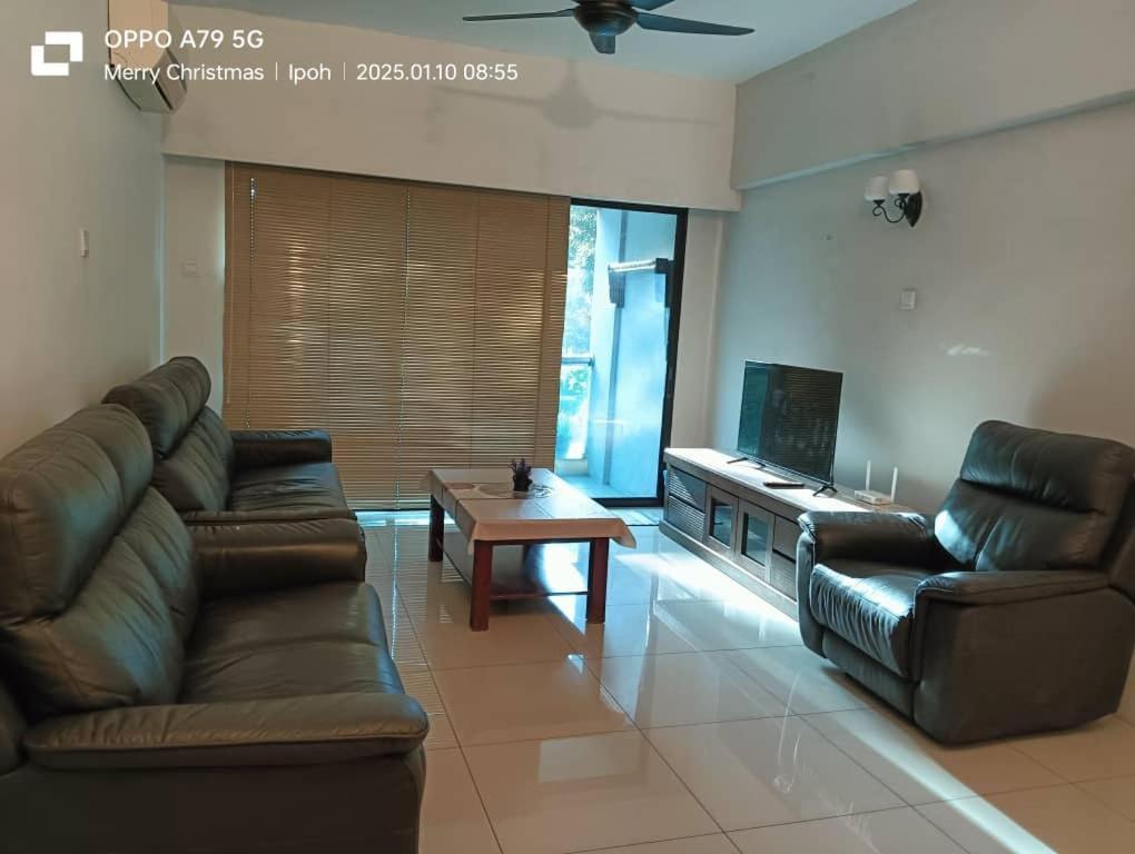 K. Riverfront Apartment Ипох Номер фото